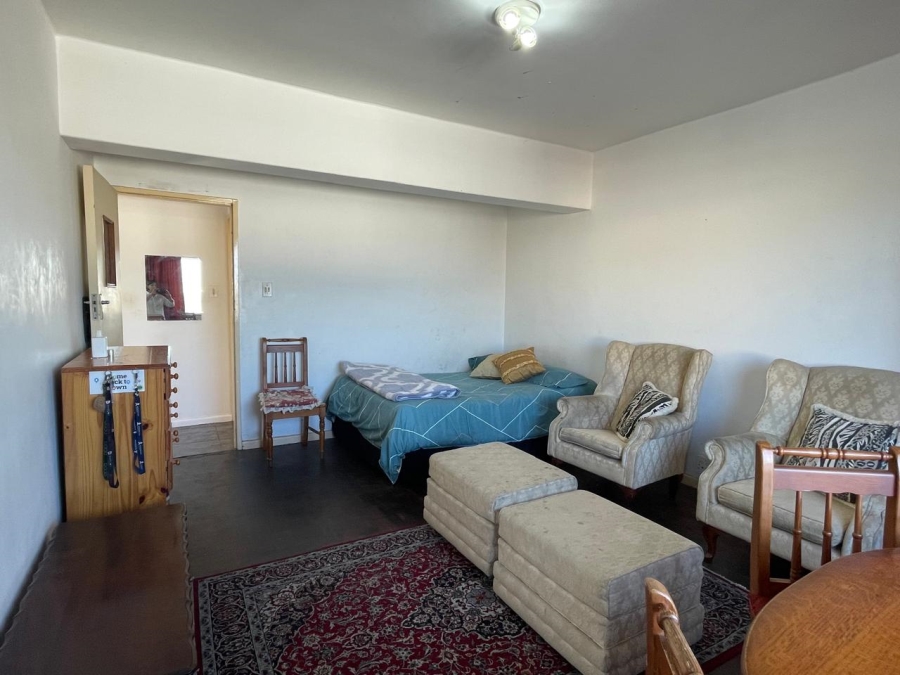 1 Bedroom Property for Sale in Oostersee Western Cape